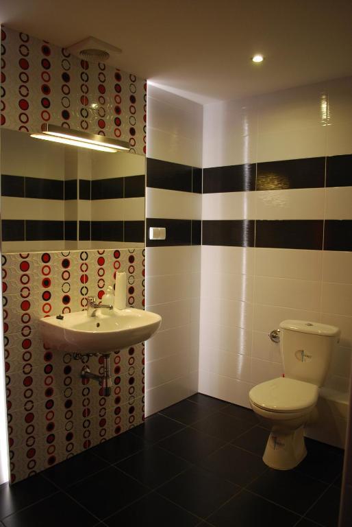 Jopi Hostel Katowice Centrum Εξωτερικό φωτογραφία